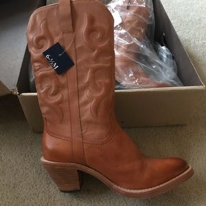 JB Dillon women’s cowboy boots, new in box w tags!